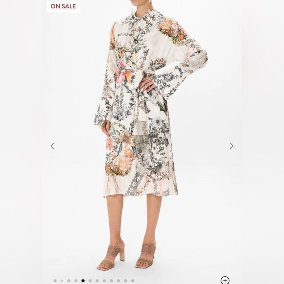 NWT 900.00 CAMILLA Split Cuff Soft Coat
De Haar Memoirs M/L IN SITE 719.00 - Picture 5 of 7